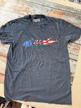 Women's Short Sleeve Heather Navy Tee with American Flag Fishbone Graphic Size M